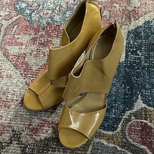Jimmy Choo Glossy Tan Heels